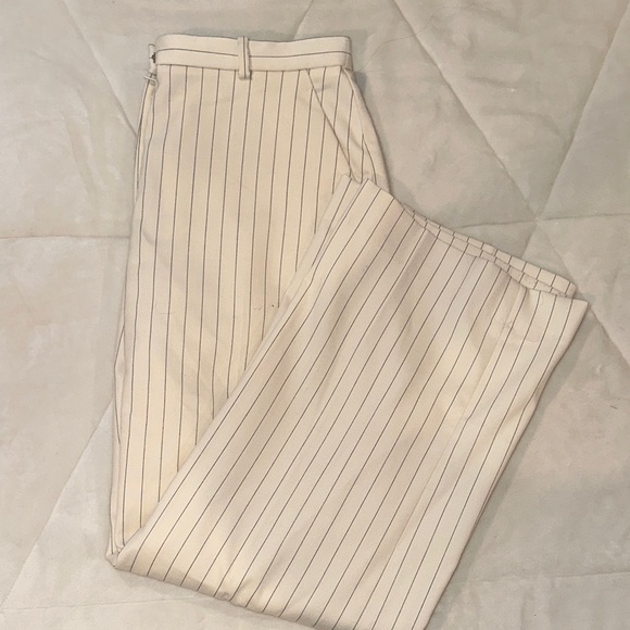 Abercrombie & Fitch Women's Cream Pinstripe Pants - Picture 1 of 4